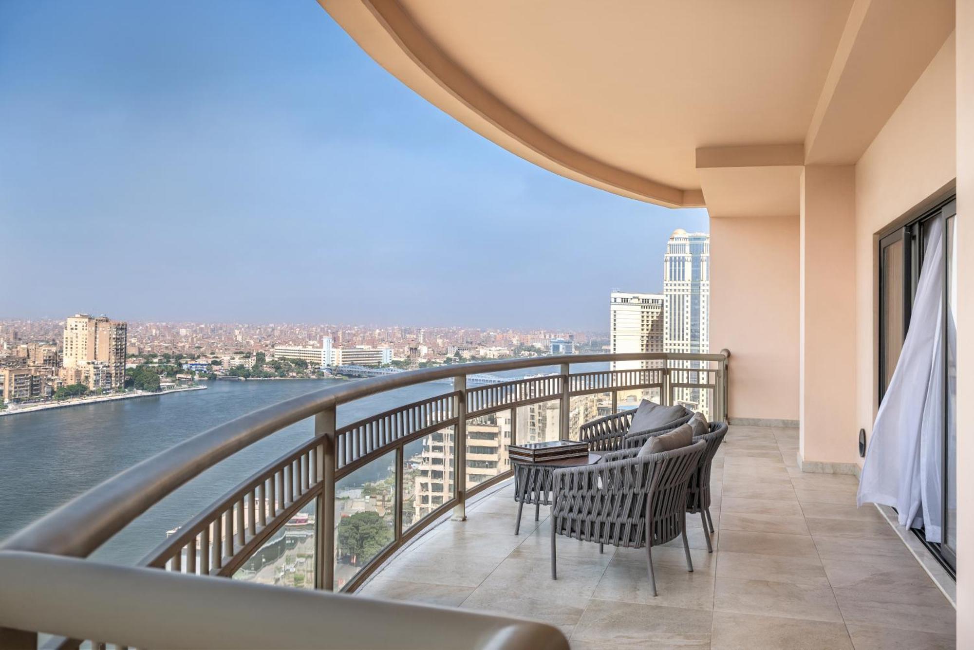 콘라드 카이로 호텔&카지노 외부 사진 View from a suite