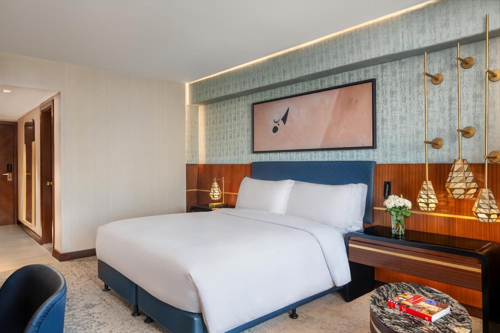 콘라드 카이로 호텔&카지노 외부 사진 A bedroom at the hotel